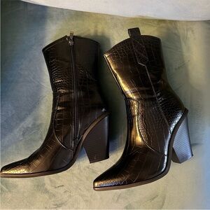 2/$35 Western boots, size 9